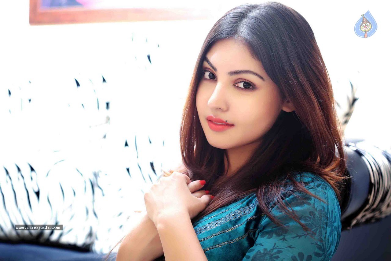 Komal Jha Latest Pics - 1 / 71 photos