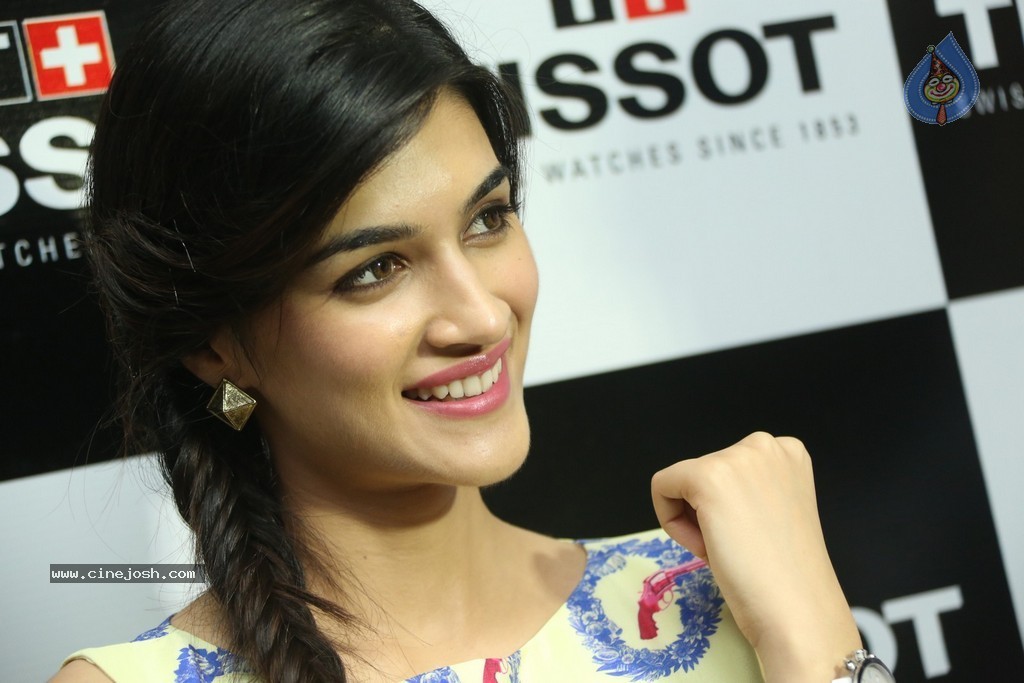 Kriti Sanon Latest Stills - 14 / 152 photos