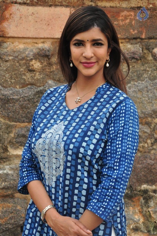 Lakshmi Manchu Photos - 19 / 32 photos