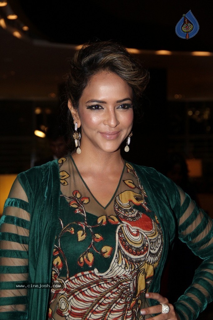 Lakshmi Manchu Stills - 8 / 39 photos