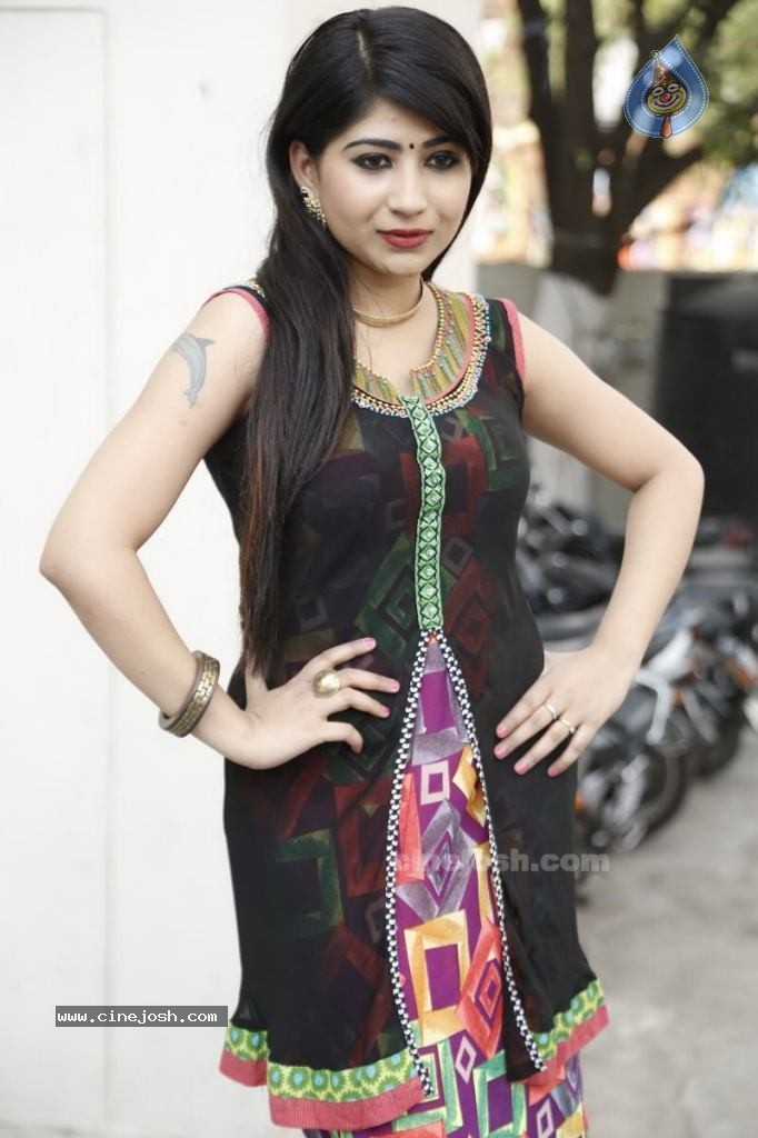 Madhulagna Das New Images - 19 / 39 photos