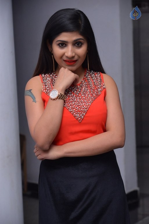 Madhulagna Das New Pics - 12 / 28 photos