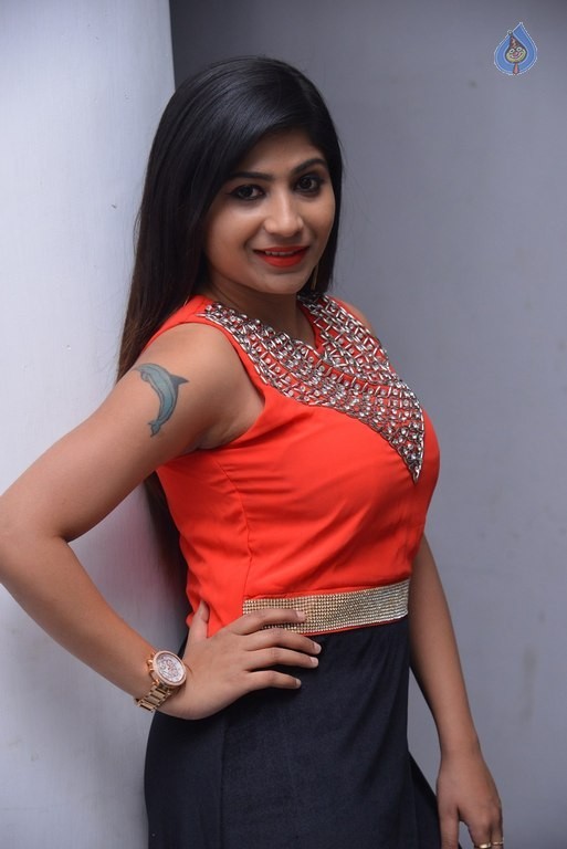 Madhulagna Das New Pics - 20 / 28 photos