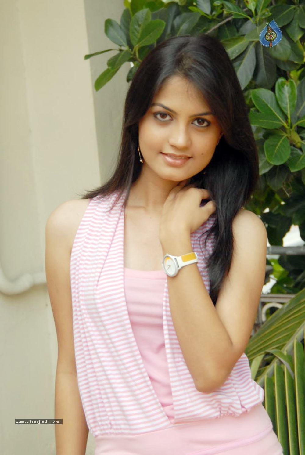 Download this Madhulika Actress... picture