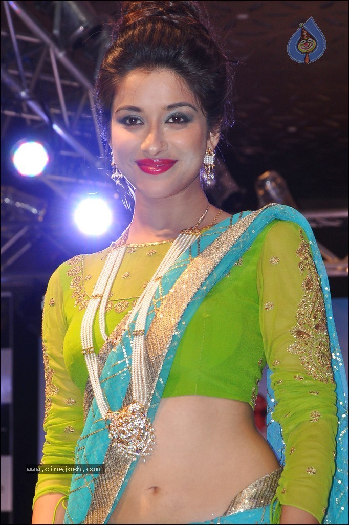 Madhurima Ramp Walk Photos - 17 / 30 photos