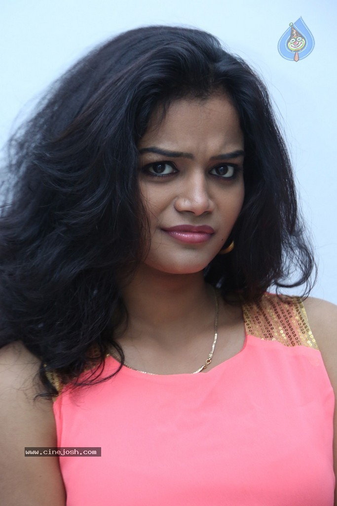 Maheswari New Photos - 5 / 73 photos