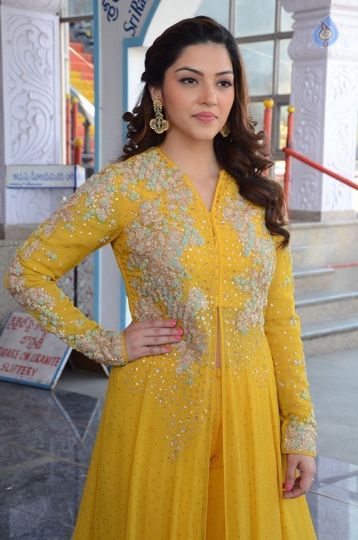 Mehrene Kaur Pirzada Photos - 12 / 42 photos