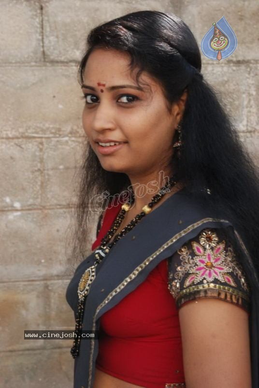 Tamil Actress Naisa