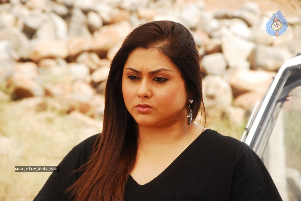 Namitha New Stills - 6 / 91 photos