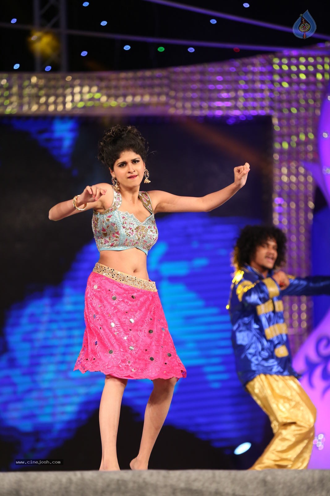 Naveena Dance Performance at Gama Awards 2014 - 7 / 18 photos