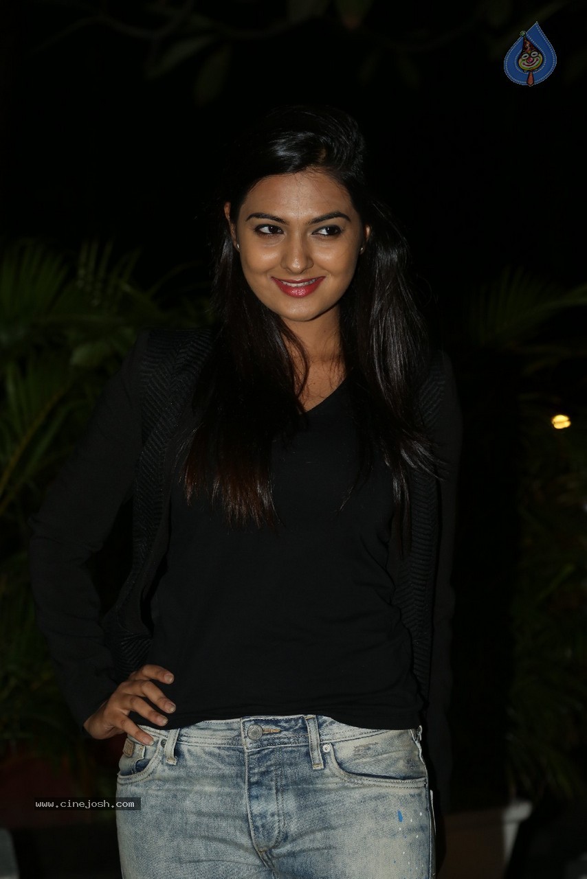 Neha Deshpande Latest Gallery - 7 / 64 photos