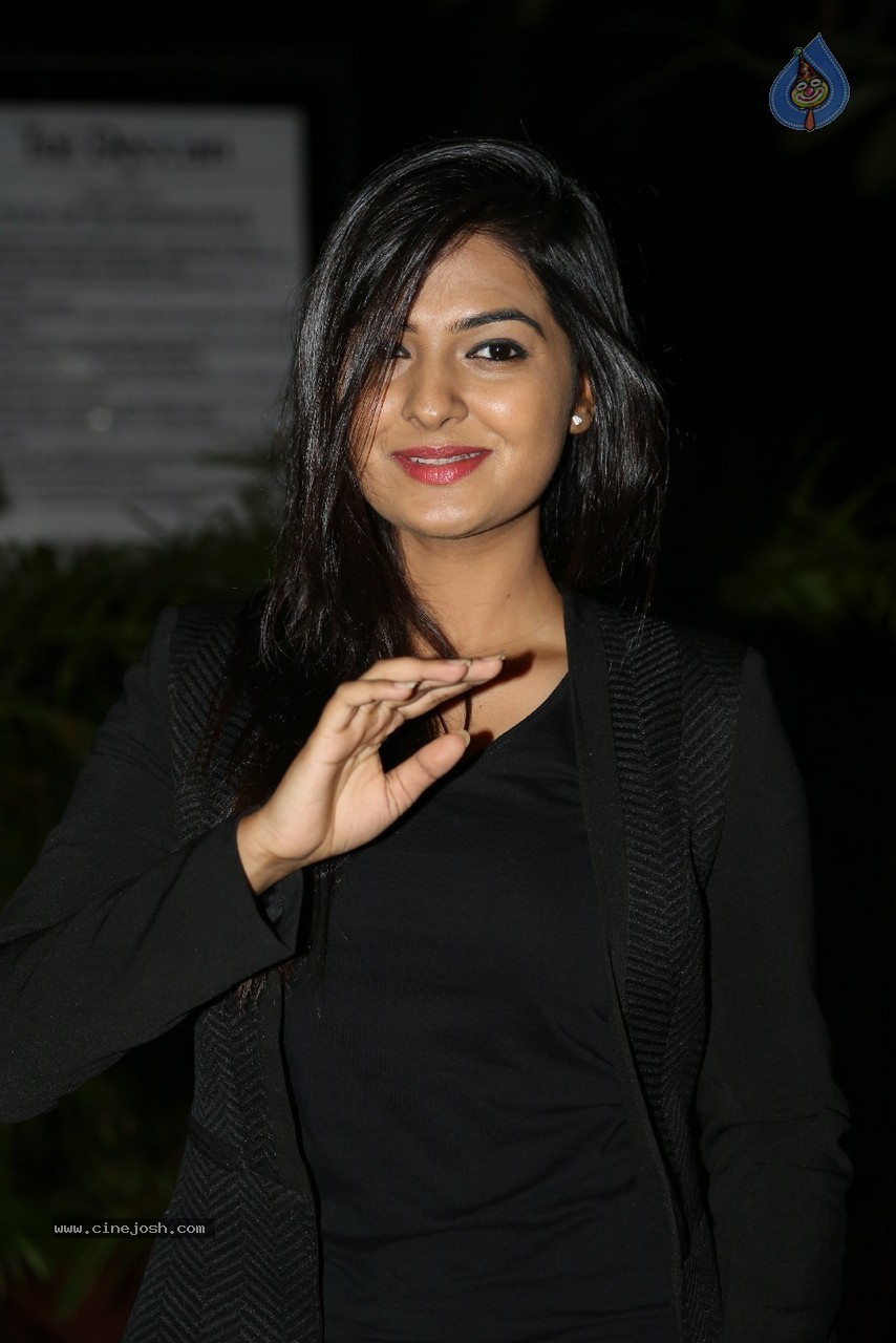 Neha Deshpande Latest Gallery - 16 / 64 photos