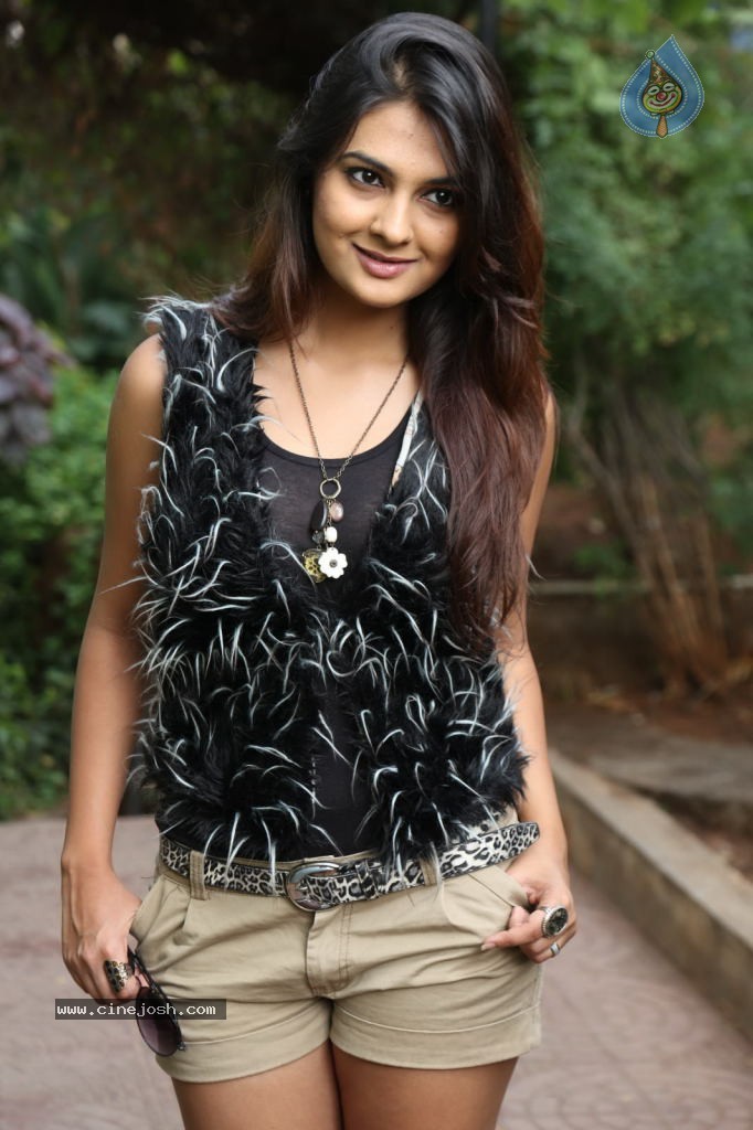 Neha Deshpande Latest Photos - 10 / 152 photos