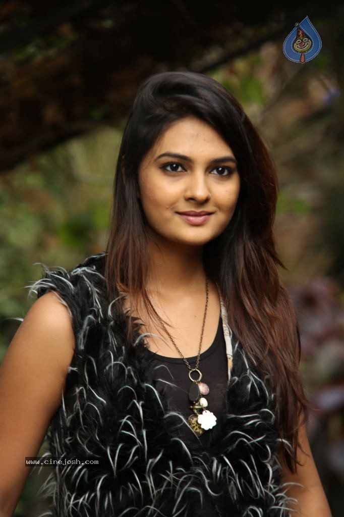 Neha Deshpande Latest Photos - 17 / 152 photos