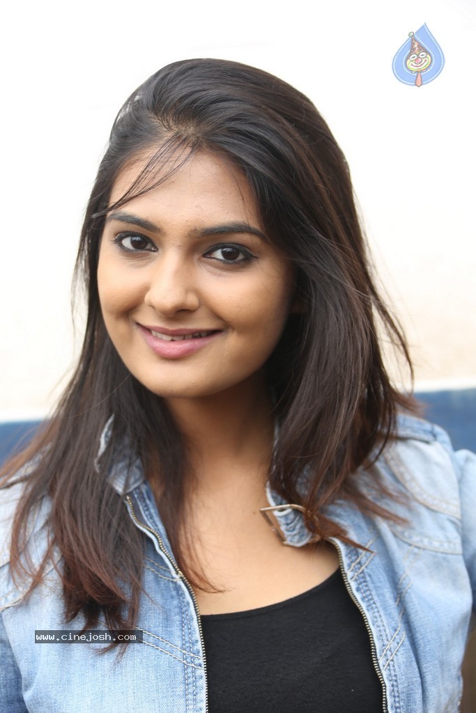 Neha Deshpande New Gallery - 19 / 66 photos