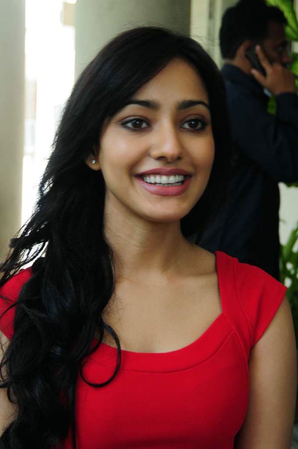 Neha Sharma - Photo Actress