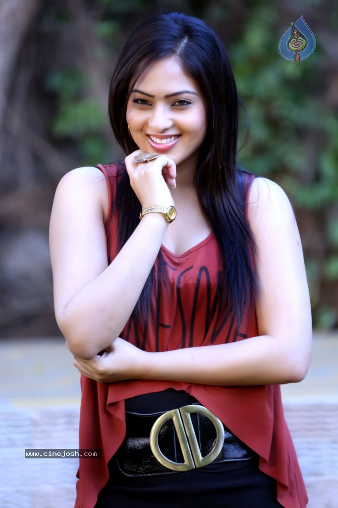 Nikesha Patel Latest Gallery - 3 / 125 photos