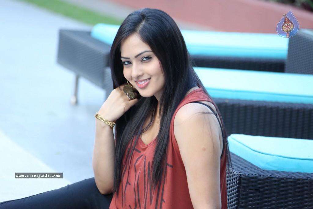 Nikesha Patel Latest Gallery - 16 / 125 photos