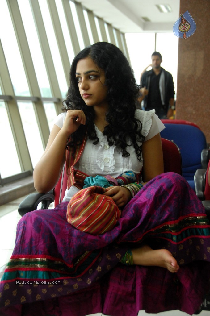 Nithya Menon Gallery - 27 / 87 photos