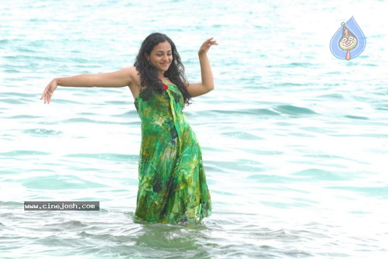 Nithya Menon New Stills - 22 / 178 photos