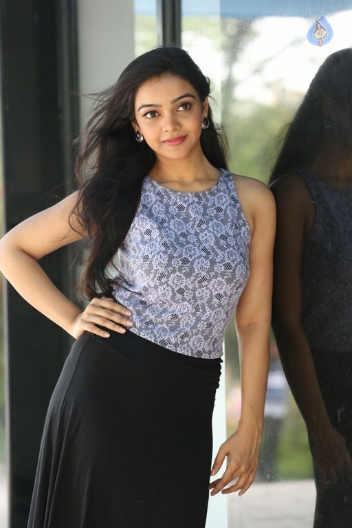 Nithya Shetty New Photos - 19 / 41 photos