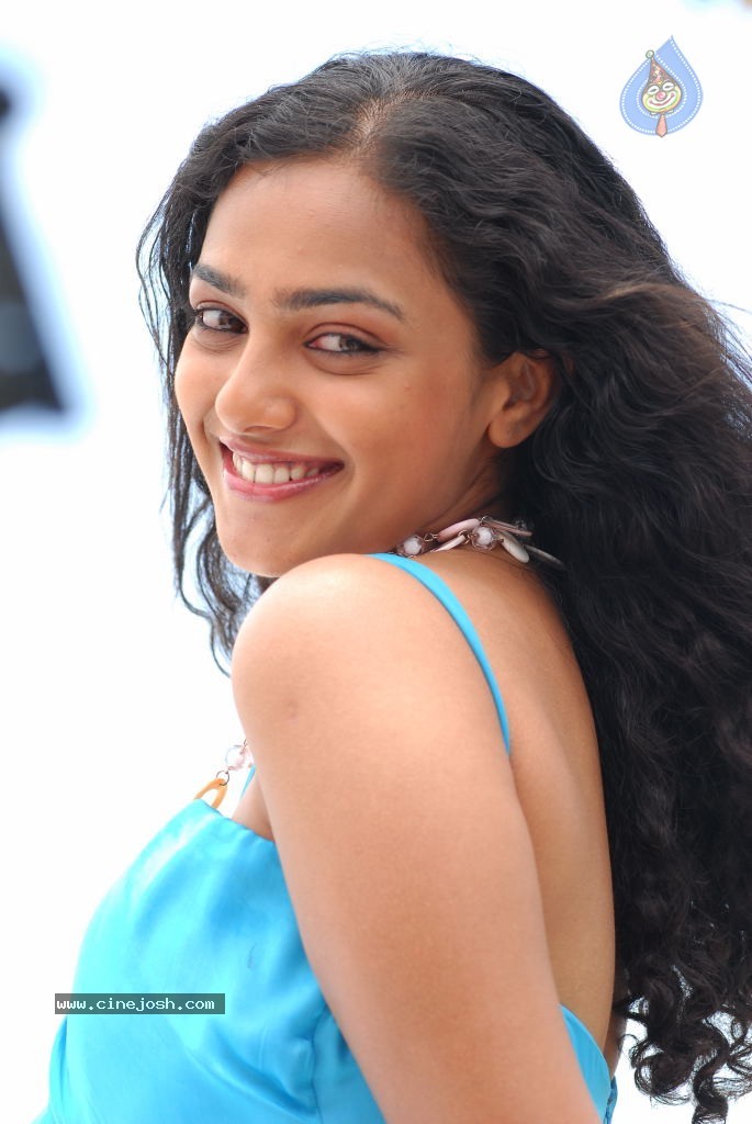 Nithya Menon New Gallery - 8 / 39 photos