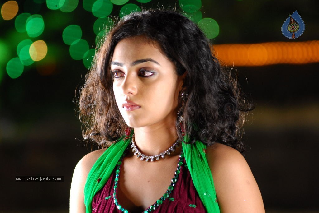 Nithya Menon New Gallery - 16 / 39 photos