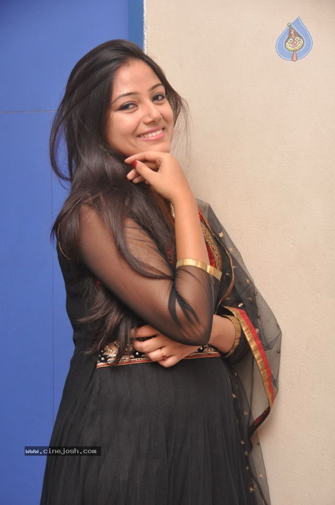 Pallavi Ghosh Stills - 14 / 64 photos