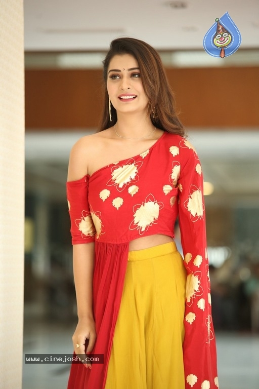 Payal Rajput Photos - 10 / 20 photos