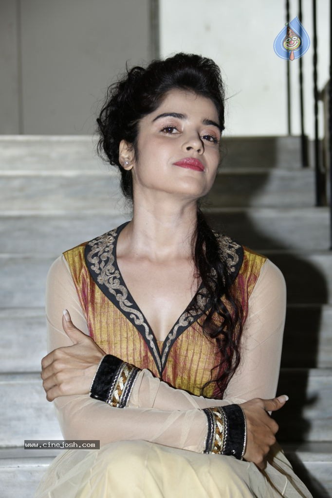 Piaa Bajpai New Stills - 3 / 63 photos