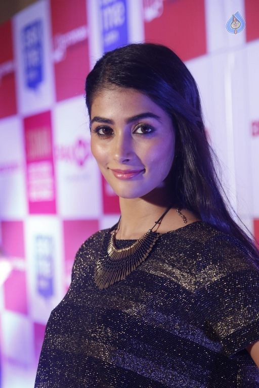 Pooja Hegde Pictures - 17 / 22 photos