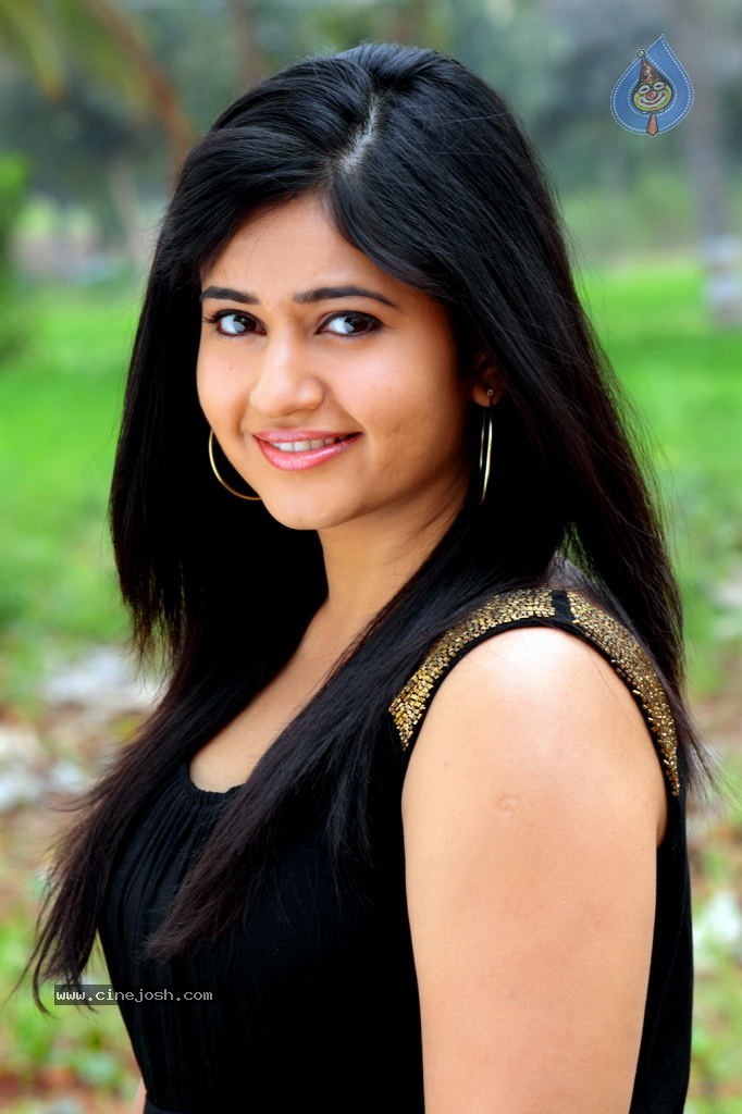 Poonam Bajwa New Stills