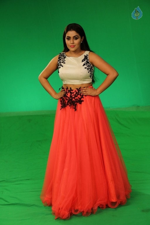 Poorna New Gallery - 14 / 33 photos