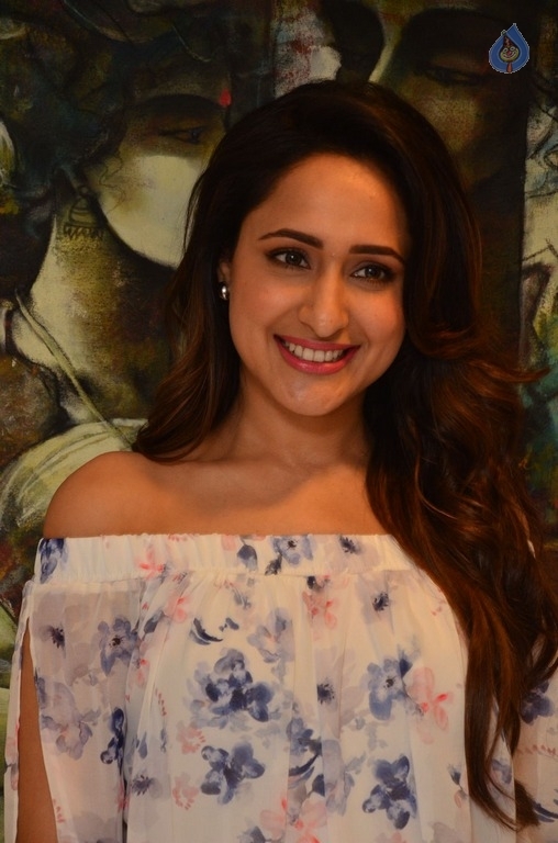 Pragya Jaiswal Latest Gallery - 1 / 21 photos