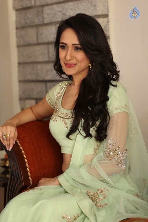 Pragya Jaiswal Latest Photos - 8 / 62 photos