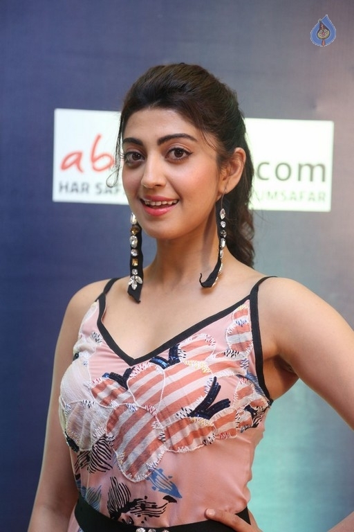 Pranitha Subhash at SIIMA Short Film Awards - 16 / 25 photos