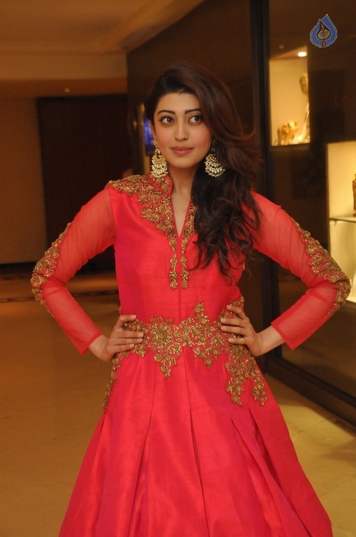 Pranitha Subhash New Photos - 16 / 58 photos