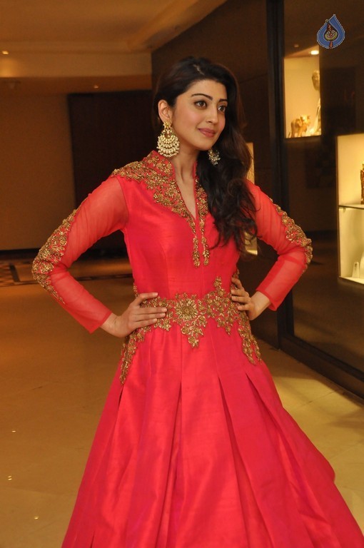 Pranitha Subhash New Photos - 18 / 58 photos