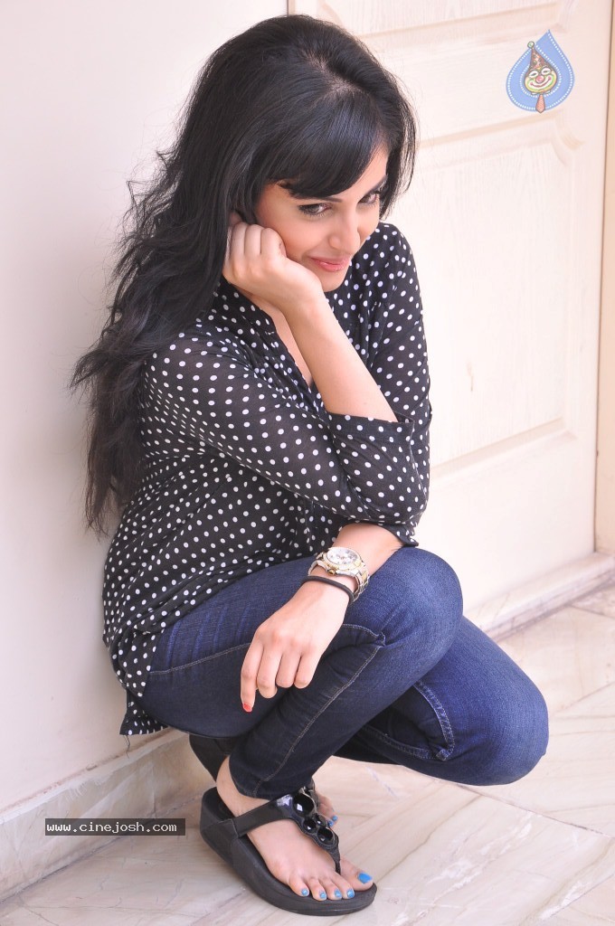 Priya Banerjee New Stills - 14 / 66 photos