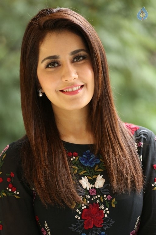 Raashi Khanna Interview Photos - 5 / 40 photos