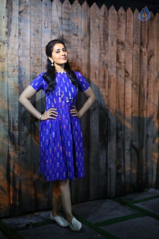 Raashi Khanna Latest Photos - 7 / 36 photos