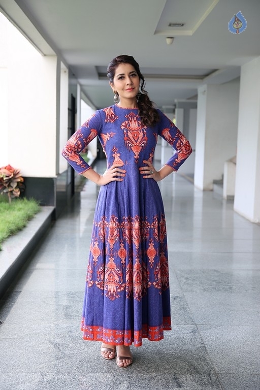 Raashi Khanna New Photos - 1 / 6 photos