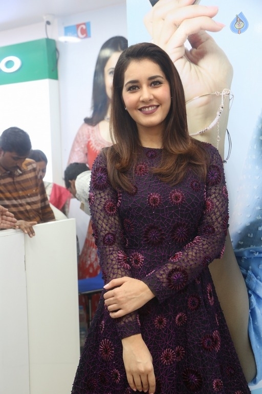 Raashi Khanna Stills - 9 / 11 photos