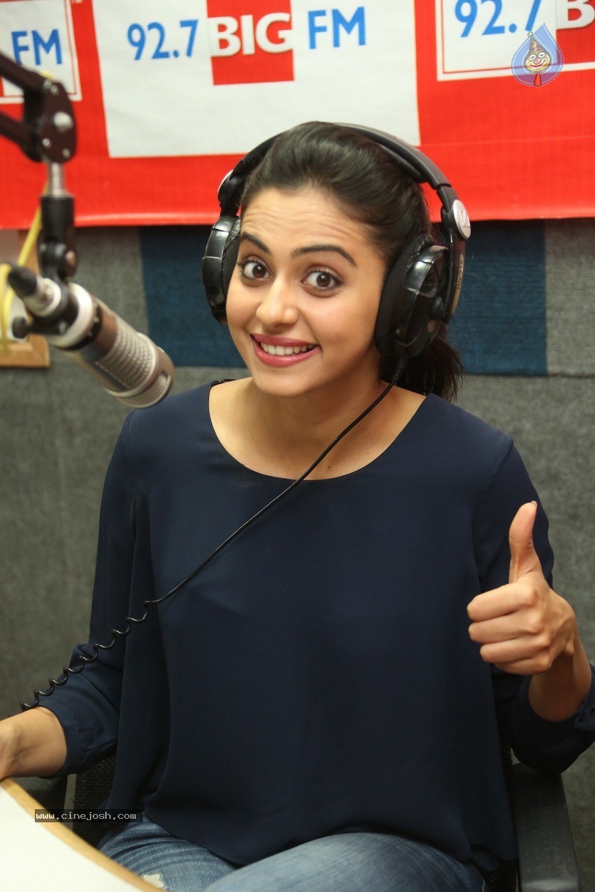 Rakul Preet Singh at Big FM - 16 / 77 photos