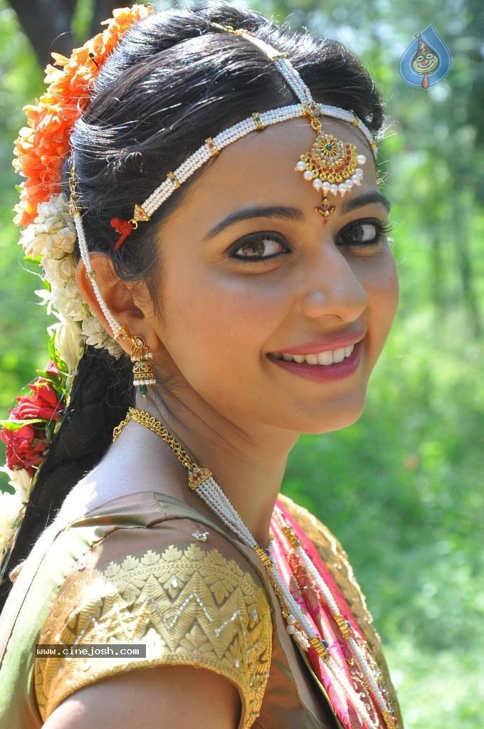 Rakul Preet Singh Cute Stills - 11 / 84 photos