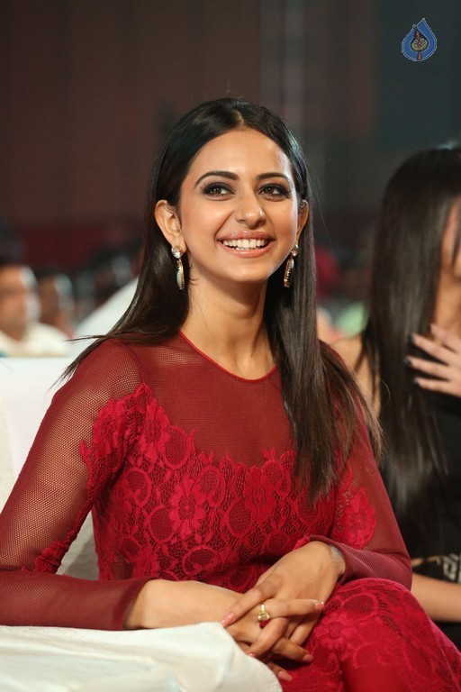 Rakul Preet Singh Images - 20 / 42 photos