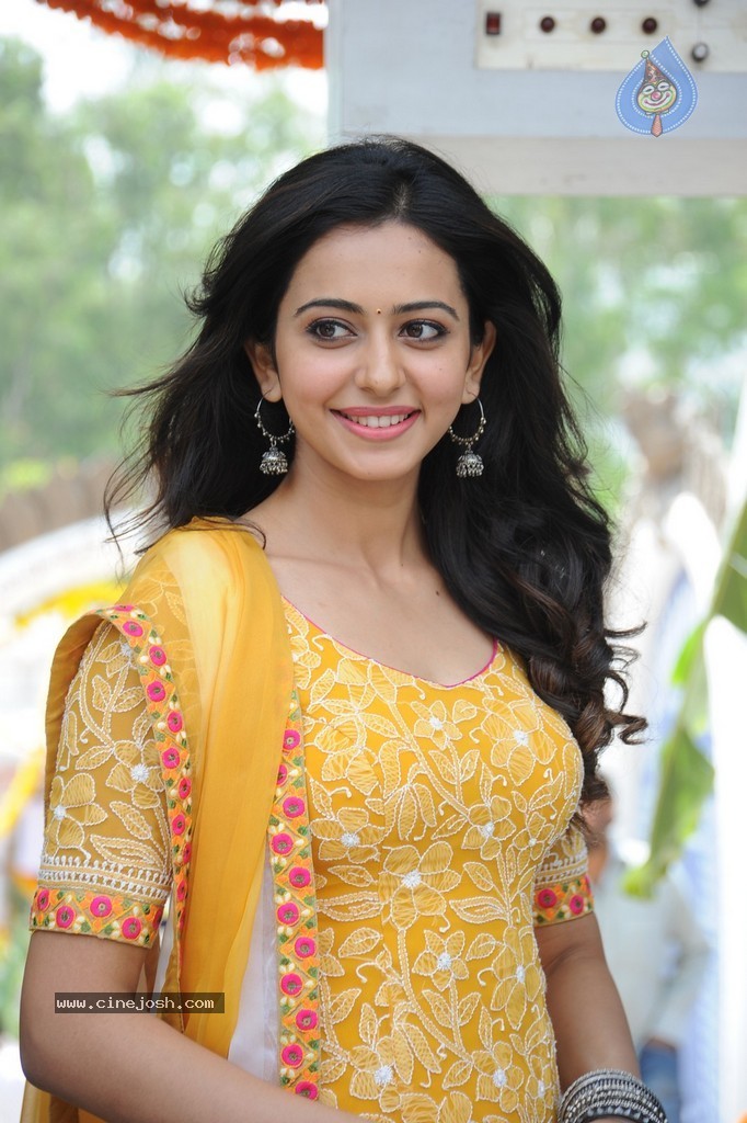 Rakul Preeth Singh Latest Photos - 3 / 66 photos