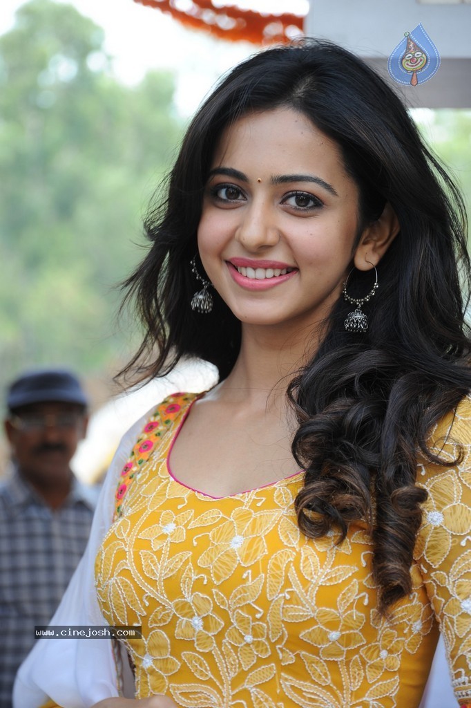 Rakul Preeth Singh Latest Photos - 8 / 66 photos