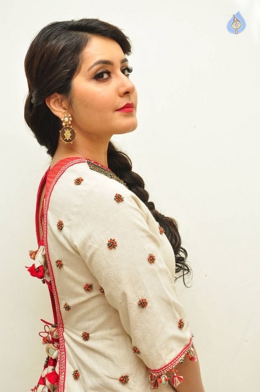Rashi Khanna at Supreme Audio Launch - 1 / 50 photos