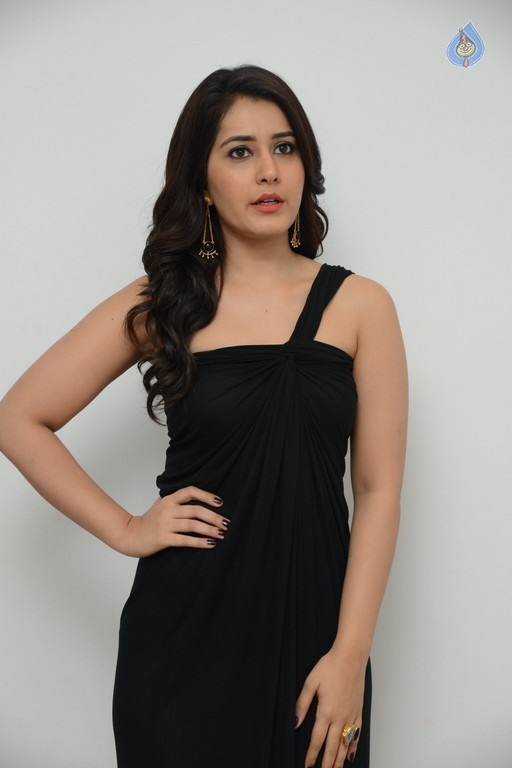 Rashi Khanna New Photos - 9 / 49 photos